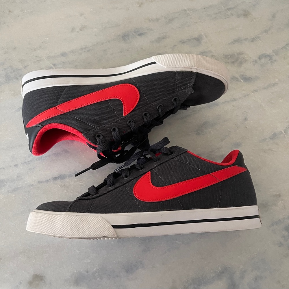 Nike Black Red Canvas Sneakers Men’s Size 9.5 Casual Skate Style